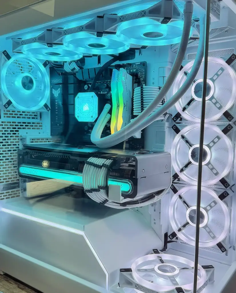 Montaje Gaming PC Phanteks Trafalgar